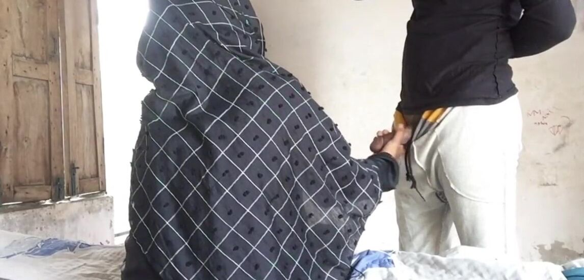 Banged Muslim Hijab Girl Ko First Time Choda Bahot Maza Aya Gand Aur Choot Mari Clear Hindi Audio Beautiful Muslim Hijab Girl, Lesbian Video