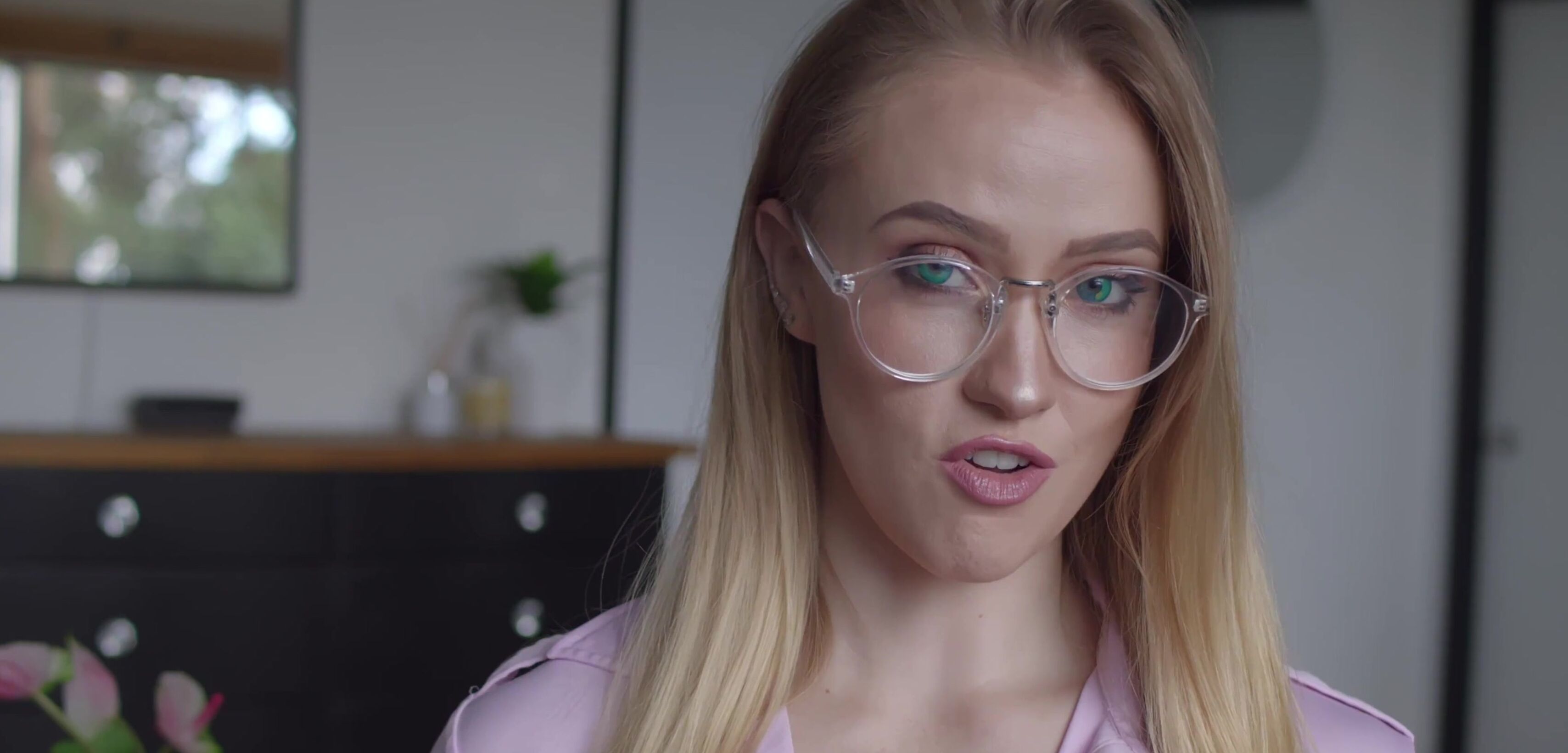 Blonde,Blond Hair And Pornstar Scarlet Chase - Elic Play Dress Ups, Cum On Ass Video
