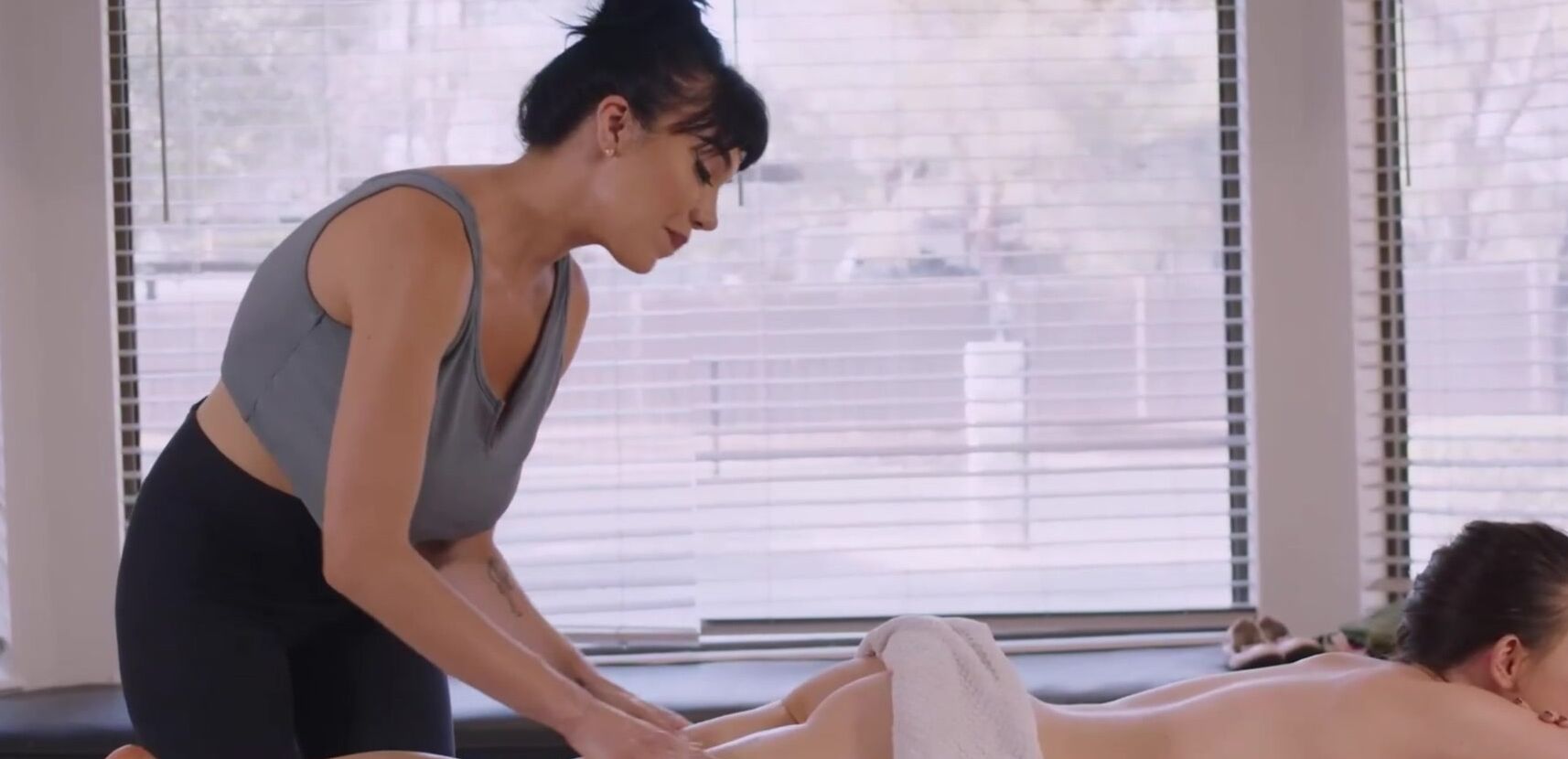 Never expected a massage with benefits